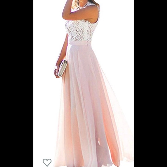 Formal dresses - Picture 2 of 3